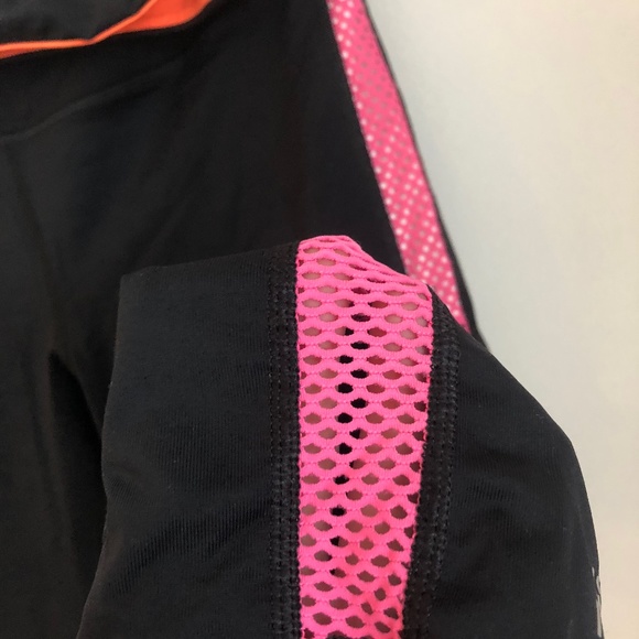 Knockout Victoria's Secret Crop Yoga Pant - Picture 5 of 5